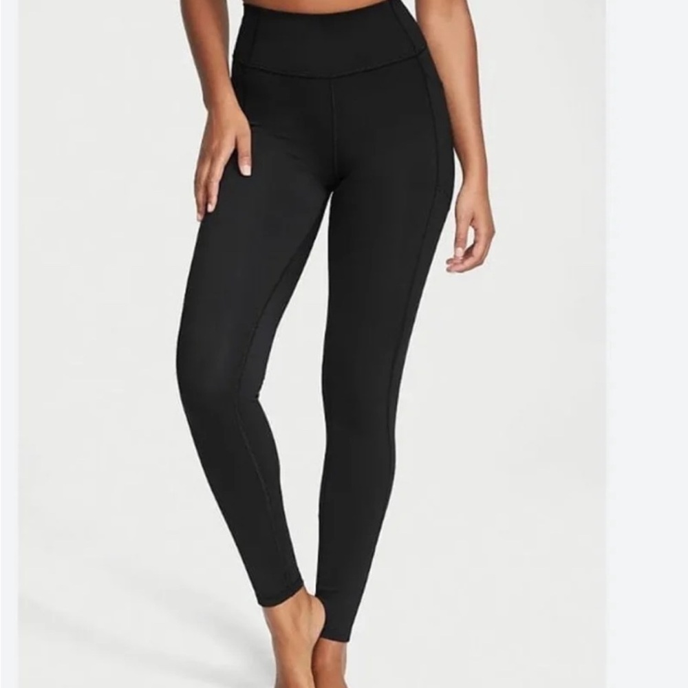 VICTORIA'S SECRET Flow On Point Essential High-Rise Legging Black size 12
